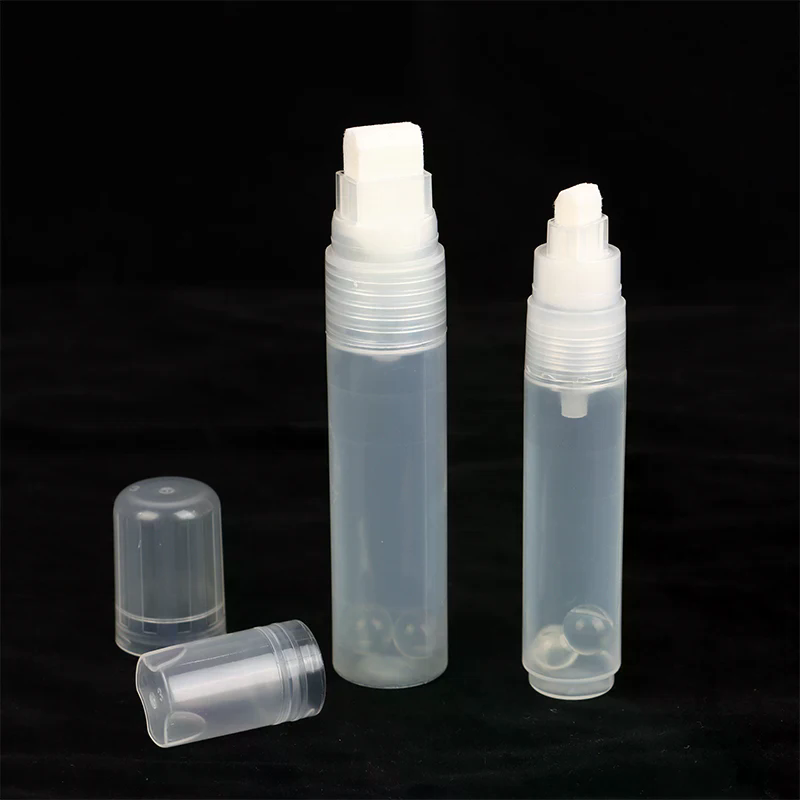 Tubo ricaricabile in plastica  - Midsole Marker Paint recensione e prezzo